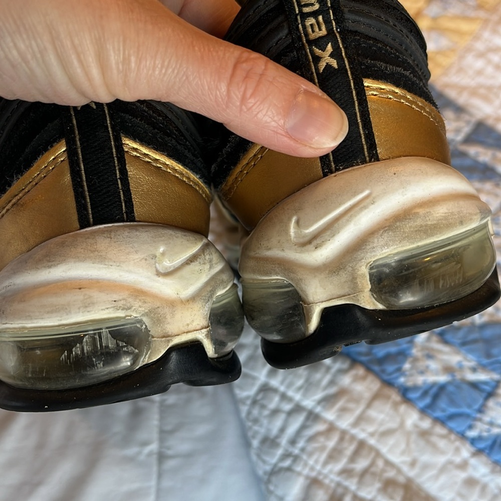 Nike Air Max 97 Black Metallic Gold Tennis Shoes Sneakers - Picture 11 of 12